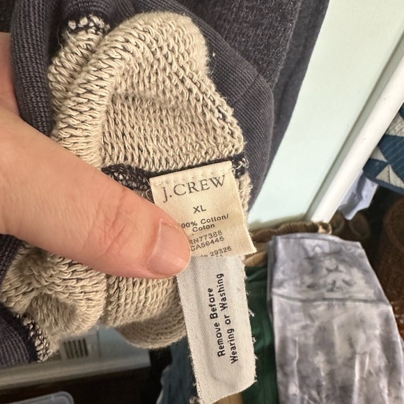 Jcrew vintage Navy Crewneck - Picture 4 of 4